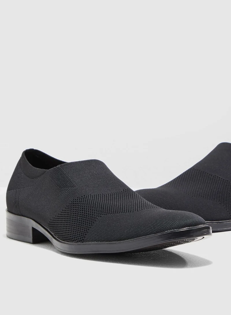 SKECHERS Mark Nason