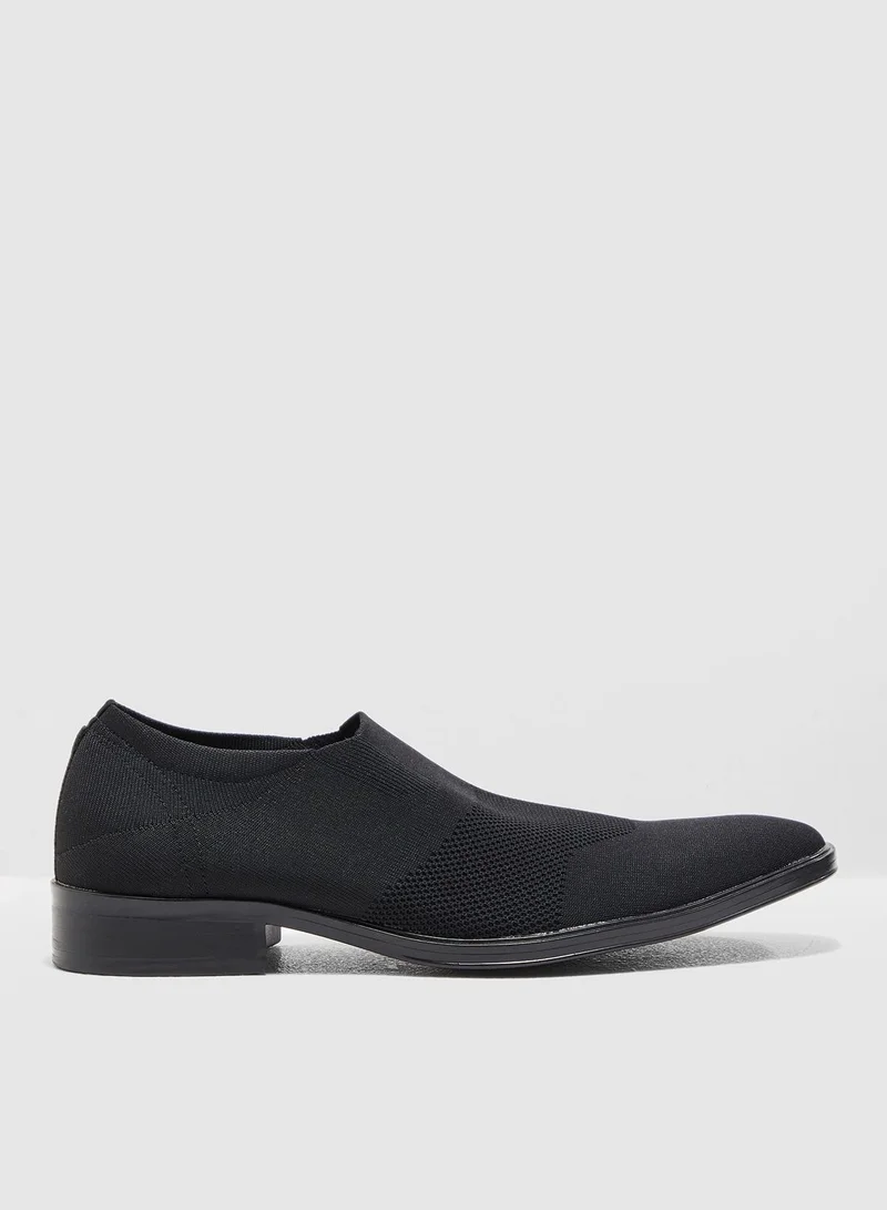 SKECHERS Mark Nason