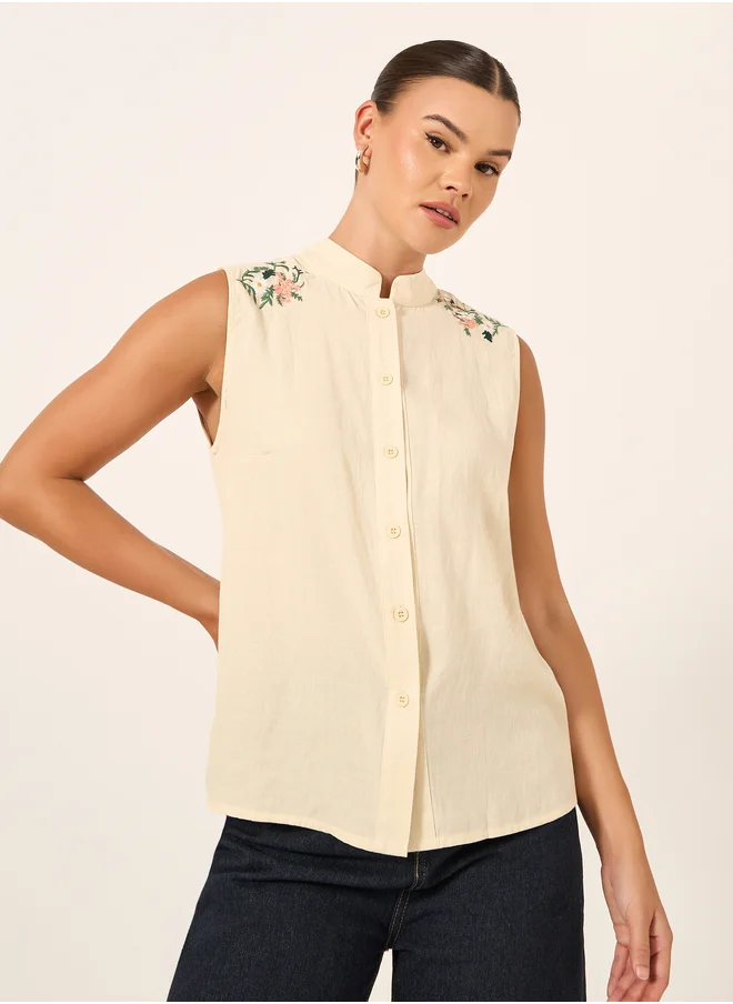 تايك تو Take Two Embroidered Mandarin Collar Sleeveless Blouse