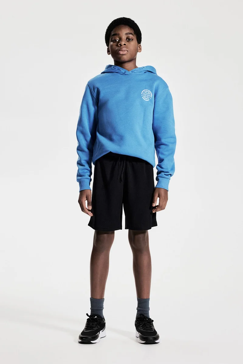 اتش اند ام شورت رياضي من نسيج دراي موف