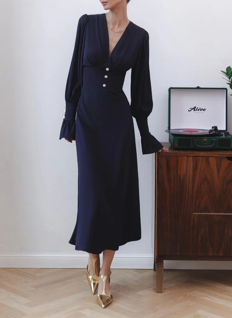 Lichi Midi dress with pleated bodice and voluminous cuffs