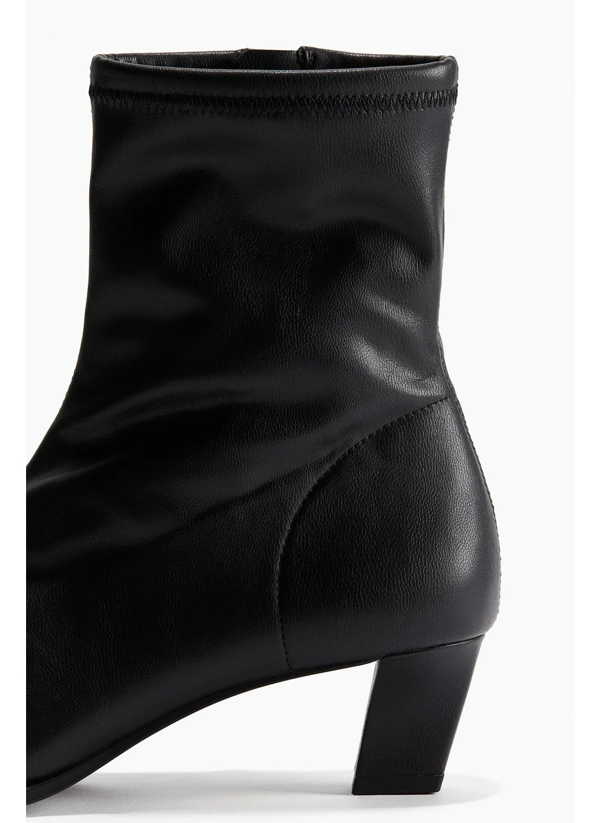 اتش اند ام Pointed Ankle Boots