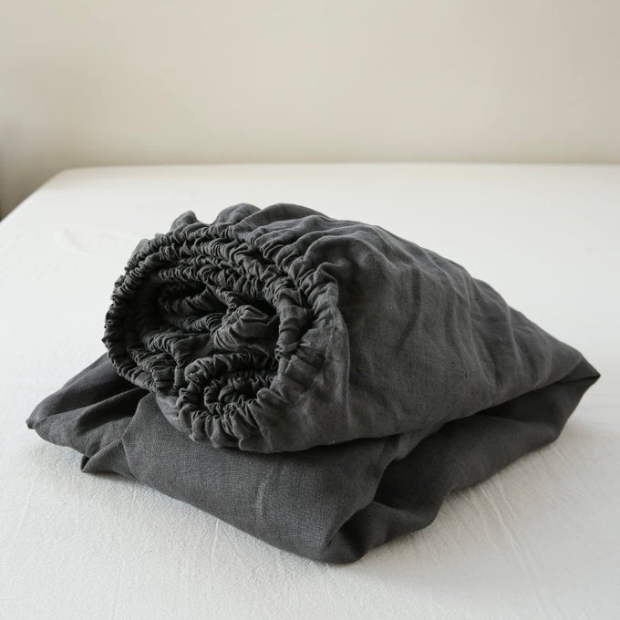 100 LINEN FITTED SHEET STONE WASHED SOLID COLOR 1 PIECE 14 INCH DEEP POCKET MATTRESS COVER SOFT NATURAL BREATHABLE FARMHOUSE DARK GREY FULL SIZE