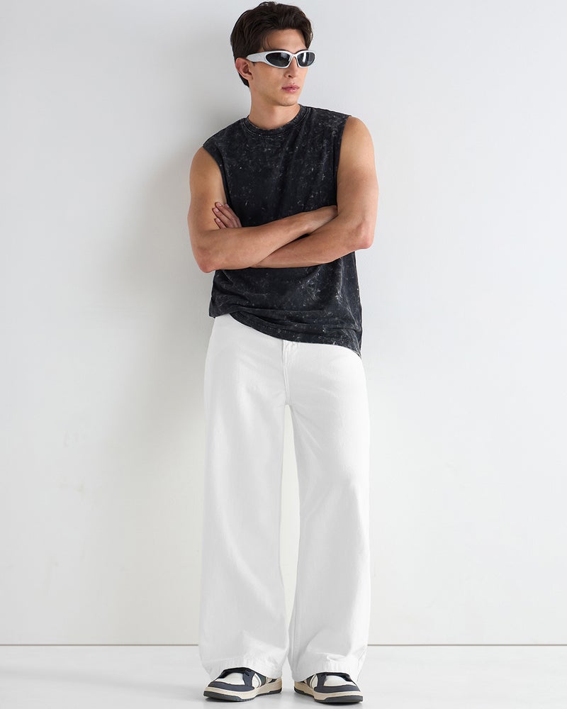 bewakoof Men's White Super Baggy Fit Mid-Rise Jeans - Image 4