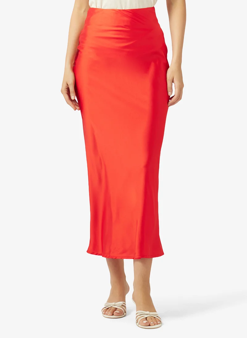 ايلا تنورة عمودية