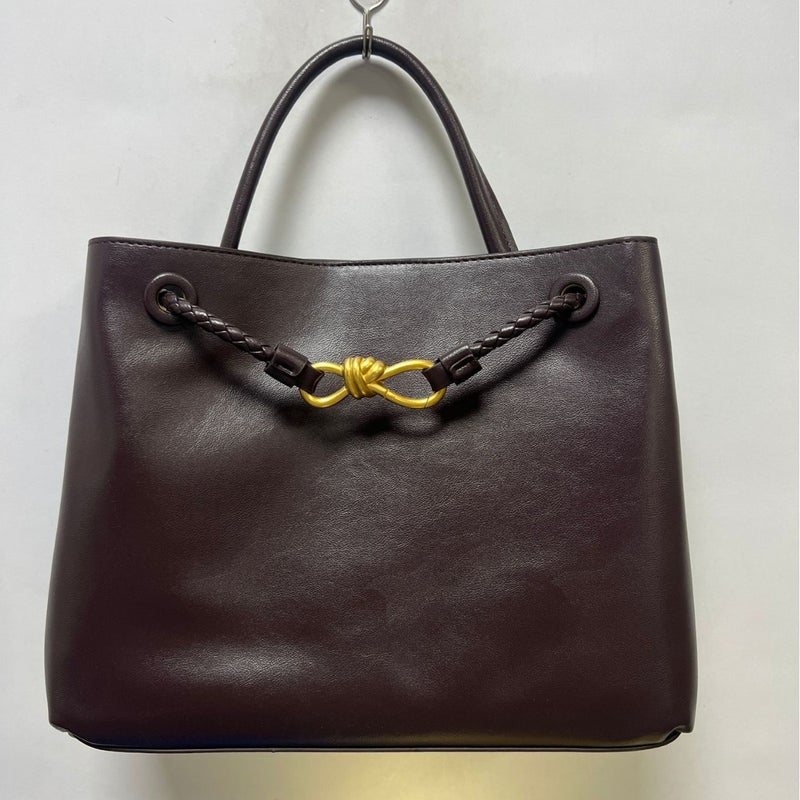 Woven Bow Handbag Large Capacity Shoulder Tote Bag Trendy Hardware Plain Bag Commuting - Image 1