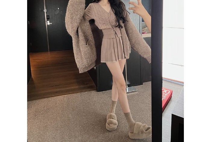 TikTok Tmall Quality French Style Gentle Style Design Sense Short Knitted Sweater Two-Piece Set Womens Western Style Pleated Skirt suit Light Brown Top Light Brown Skirt