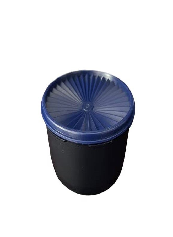 توبروير علبة تخزين جديدة من تابروير سيرفاليير، سعة 8 أكواب / 1.9 لتر، مزودة بغطاء محكم الإغلاق للسوائل، باللون الأزرق النيلي.