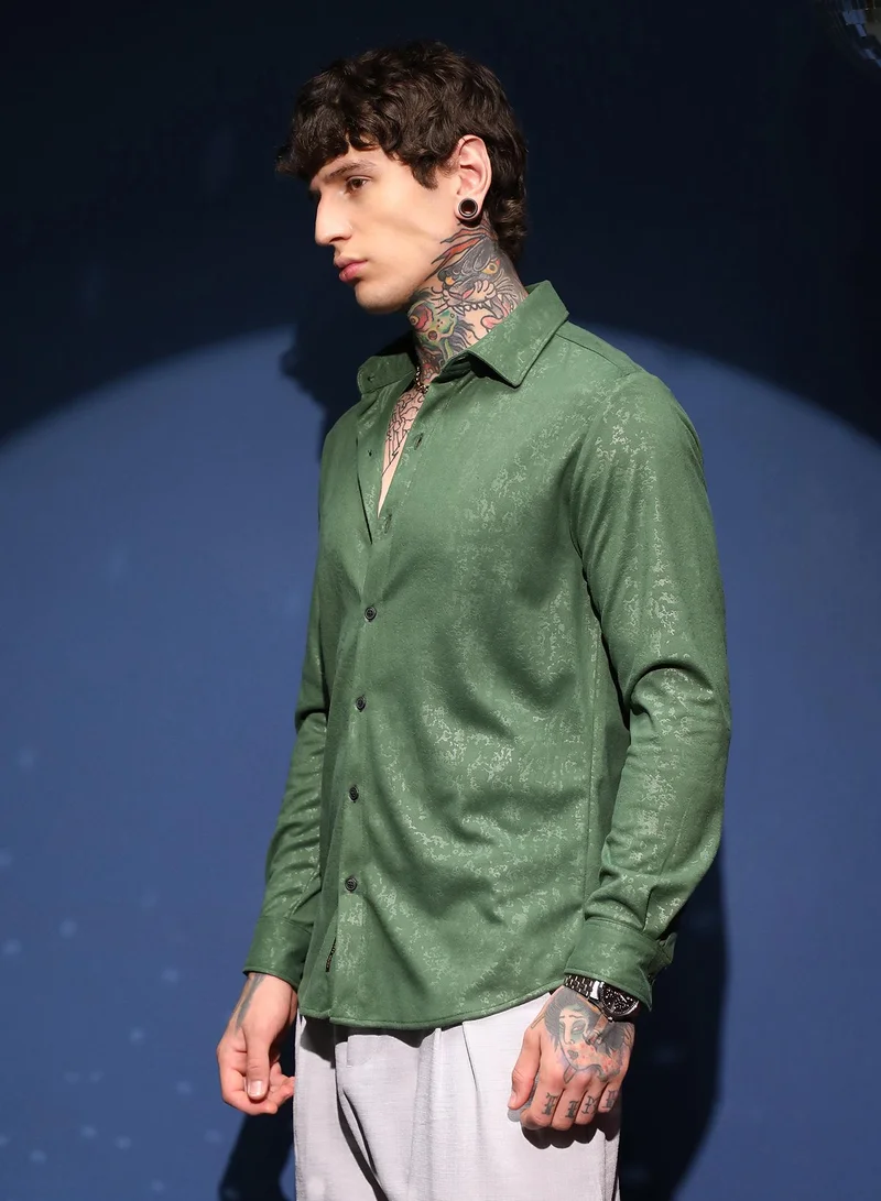 Campus Sutra Men's Forest Green Corroded-Tactile Shirt For Casual Wear | Spread Collar | Long Cuffed Sleeves | Button Closure | Shirt Crafted With Comfort Fit For Everyday Wear