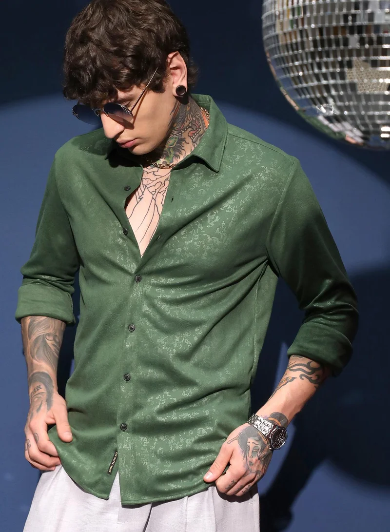 Campus Sutra Men's Forest Green Corroded-Tactile Shirt For Casual Wear | Spread Collar | Long Cuffed Sleeves | Button Closure | Shirt Crafted With Comfort Fit For Everyday Wear