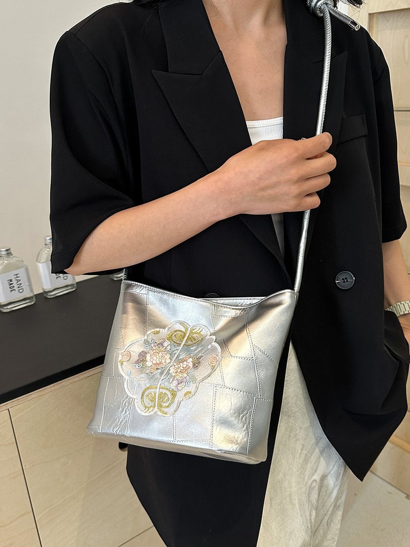 New Chinese Style National Style Embroidered Bag Women'S Fashion Commuter Crossbody Bag Niche Antique Shoulder Bucket Bag - Image 3