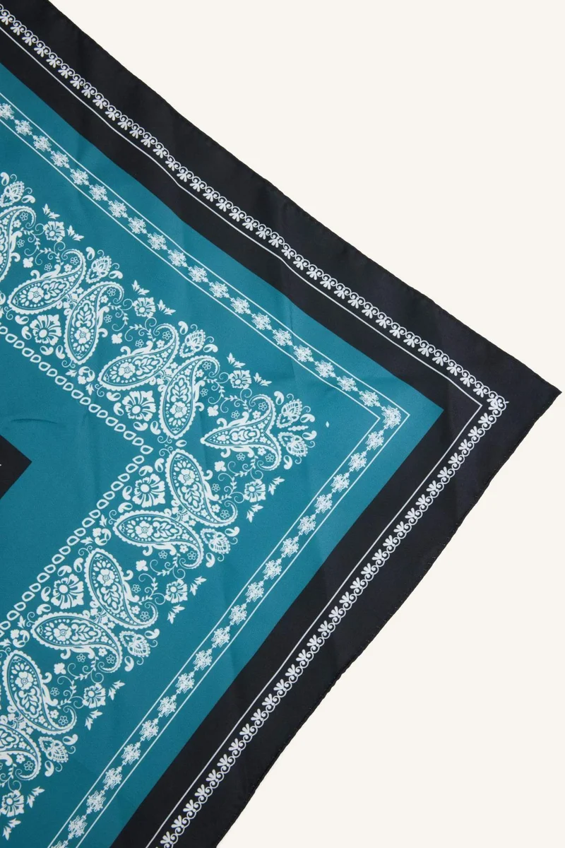 Defacto  Man Printed Shawl for Men | Best Price UAE