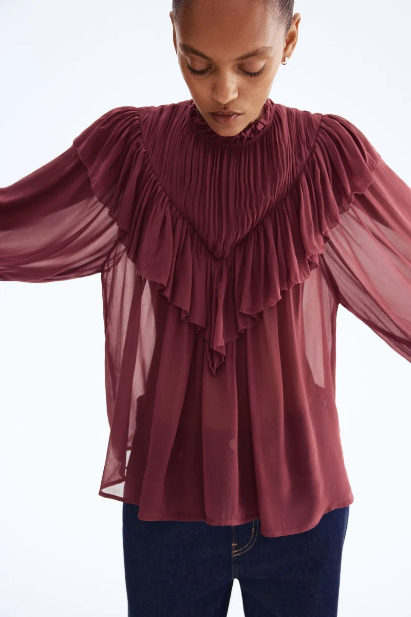 اتش اند ام بلوزة من الشيفون بتفاصيل مكشكشة