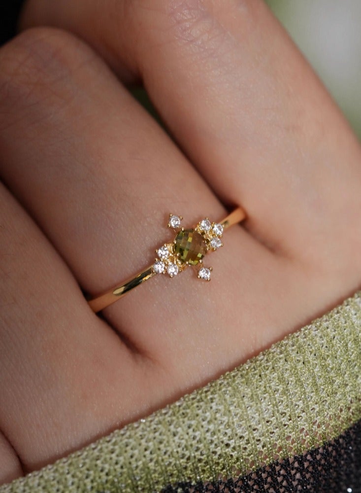 French Haute Sense of Retro Romantic Exquisite Sparkling Olive Green Zirconia Open Ring Female B Models - Image 3