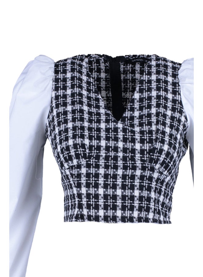 trendyol Black Crop Fitted Tweed Woven Blouse TWOAW23BZ00521 - Image 4