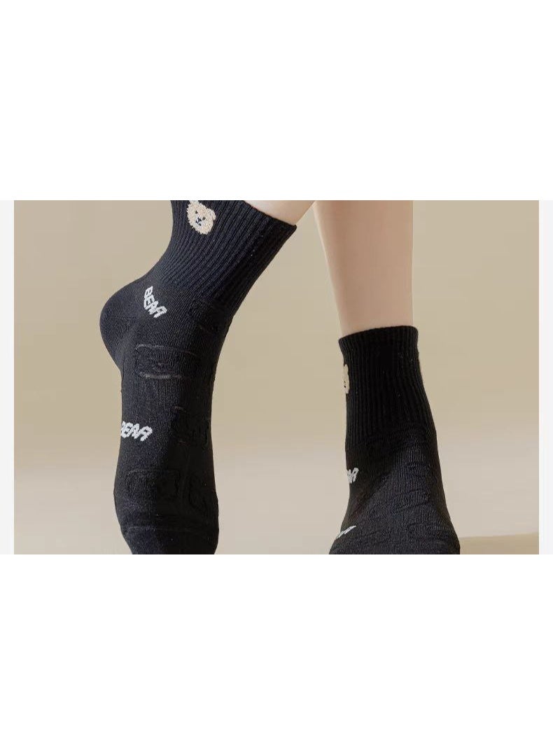 🧦 جوارب نسائية كيوت - طقم 5 أزواج | قطن ناعم وتصاميم أنثوية مميزة - Image 2