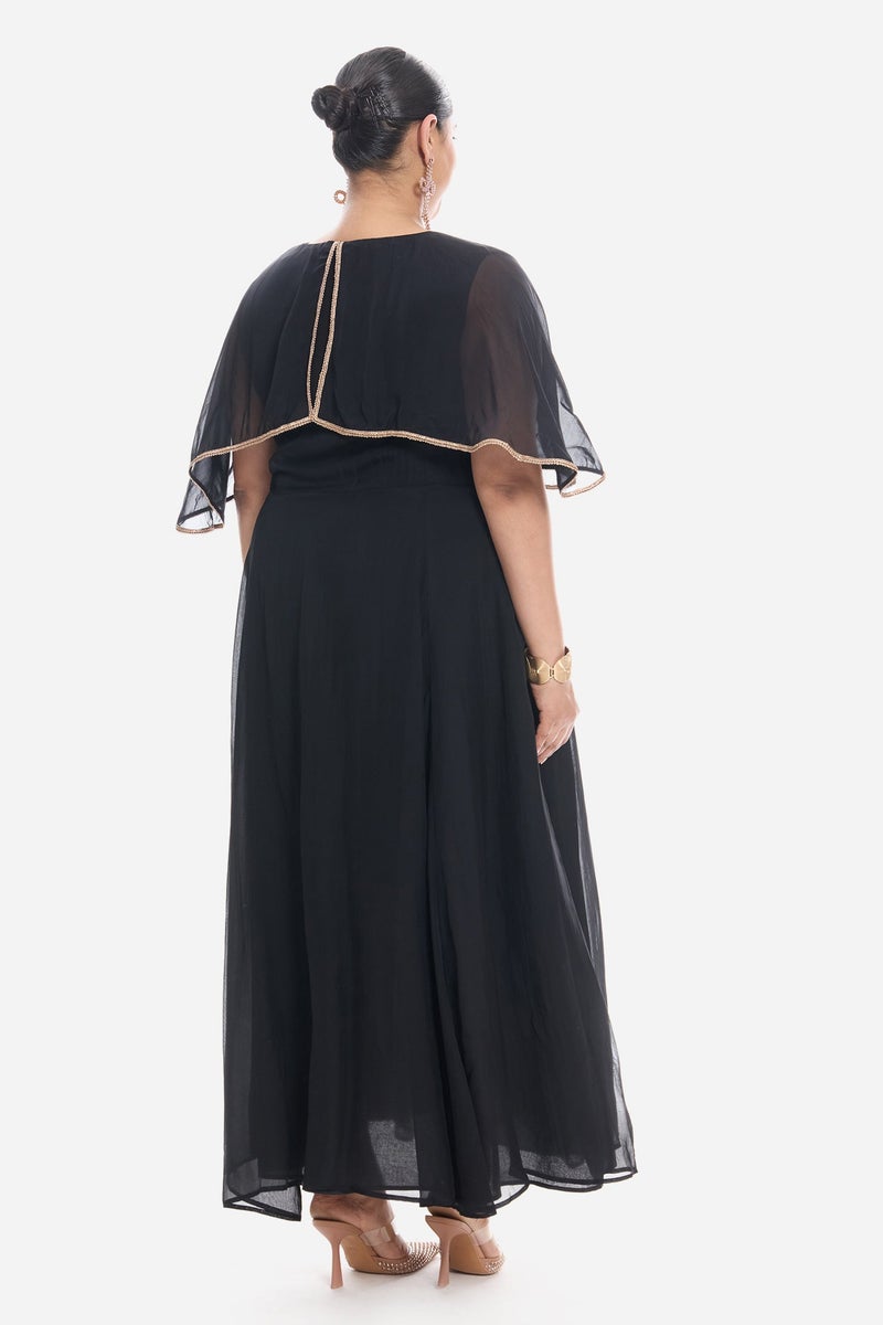 Virgio Solid Viscose V Neck Laced Cape Plus Size Dress for Women - Image 5