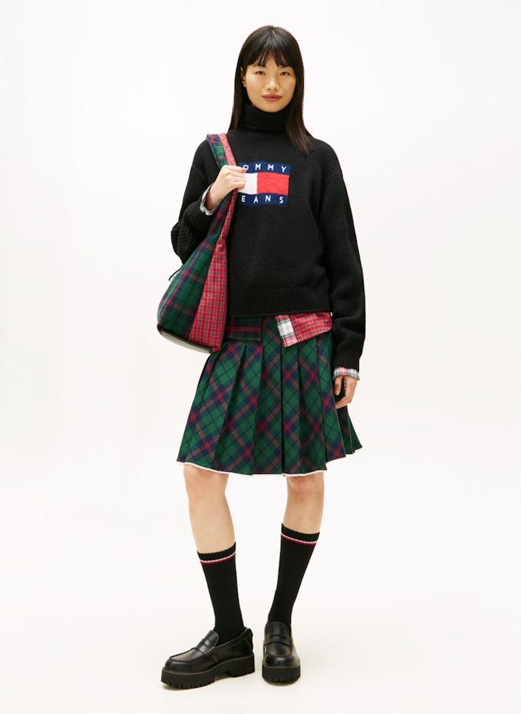 TOMMY JEANS Logo Turtle Neck Pullover Sweater - Image 4