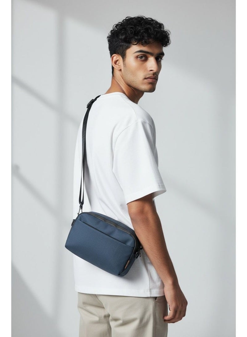 HIGH LINE STORE Flex Carry Handheld Organizer Bag – Lightweight Waterproof Fabric With Zipper Pockets For Phone, Wallet & Essentials – Unisex – Navy - Image 5