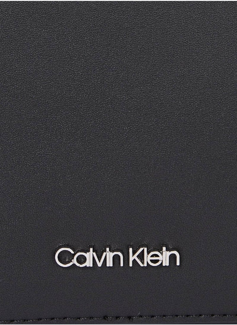 CALVIN KLEIN Women's Crossbody Bag  - Image 4