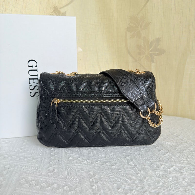 GUESS Fashion Camera Bag Adelasia Convertible Crossbody Flap Bag Women's bag，Black - Image 3