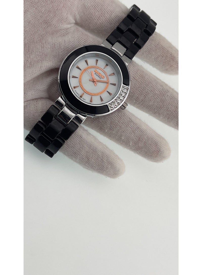 Elegant Women’s Wrist Watch – Chic Design with a Touch of Shine - Image 3