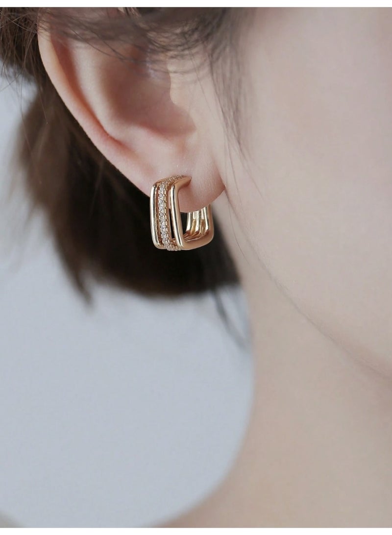 ڤيا أقراط نسائية فاخرة بتصميم مربع عصري مرصّع بالزركون – لمسة أنيقة لإطلالة مميزة - Image 4