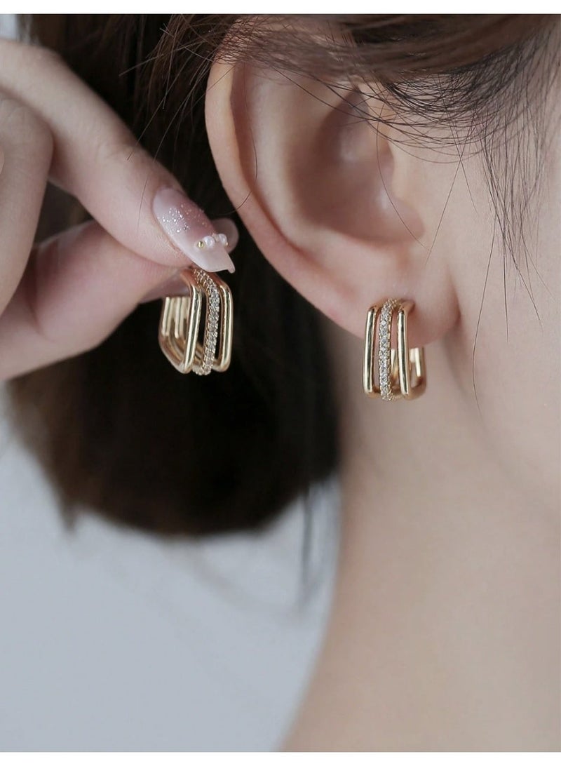 ڤيا أقراط نسائية فاخرة بتصميم مربع عصري مرصّع بالزركون – لمسة أنيقة لإطلالة مميزة - Image 1