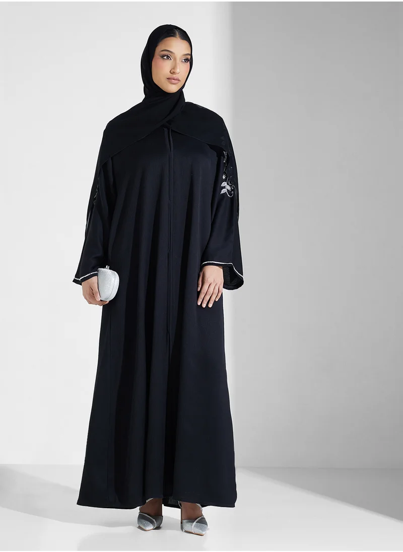 هيا كلوزيت Embellished Flared Sleeve Abaya