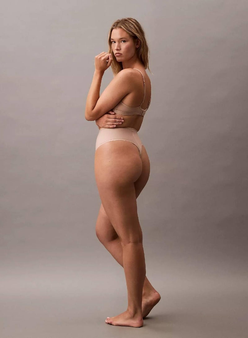 كالفن كلاين سروال داخلي ثونغ من تشكيلة Second Skin Smoothing - Image 5