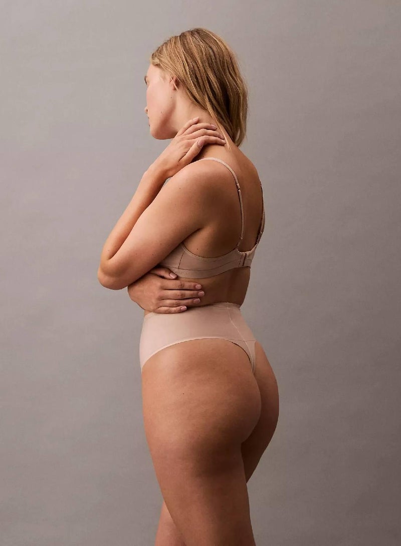 كالفن كلاين سروال داخلي ثونغ من تشكيلة Second Skin Smoothing - Image 2