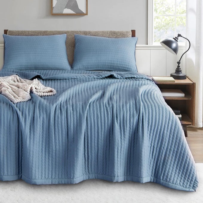 QUILTBEDDINGCOVERLETBLANKETSET MACHINE WASHABLE ULTRA SOFT LIGHTWEIGHT STONEWASHED DETAILED STITCHING SOLID COLOR BLUE OVERSIZED QUEEN 2 SHAMS