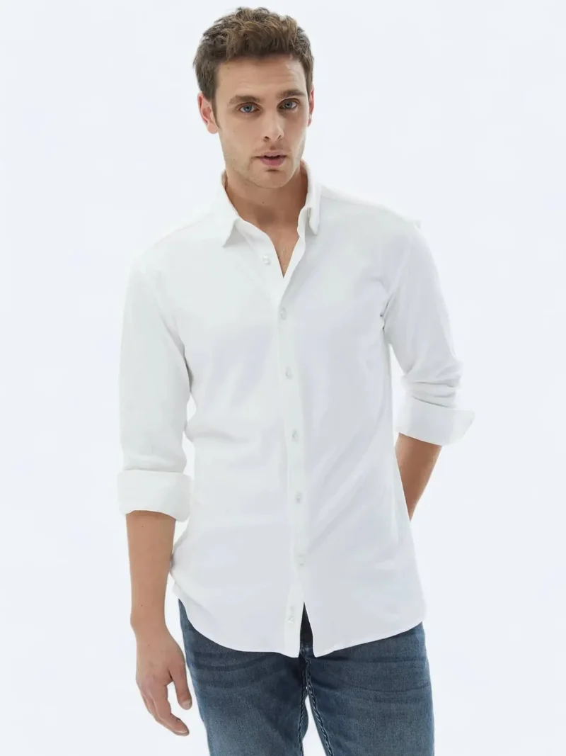 كيب قميص أبيض سادة بقصة عادية، مصنوع من القطن الخالص 100%