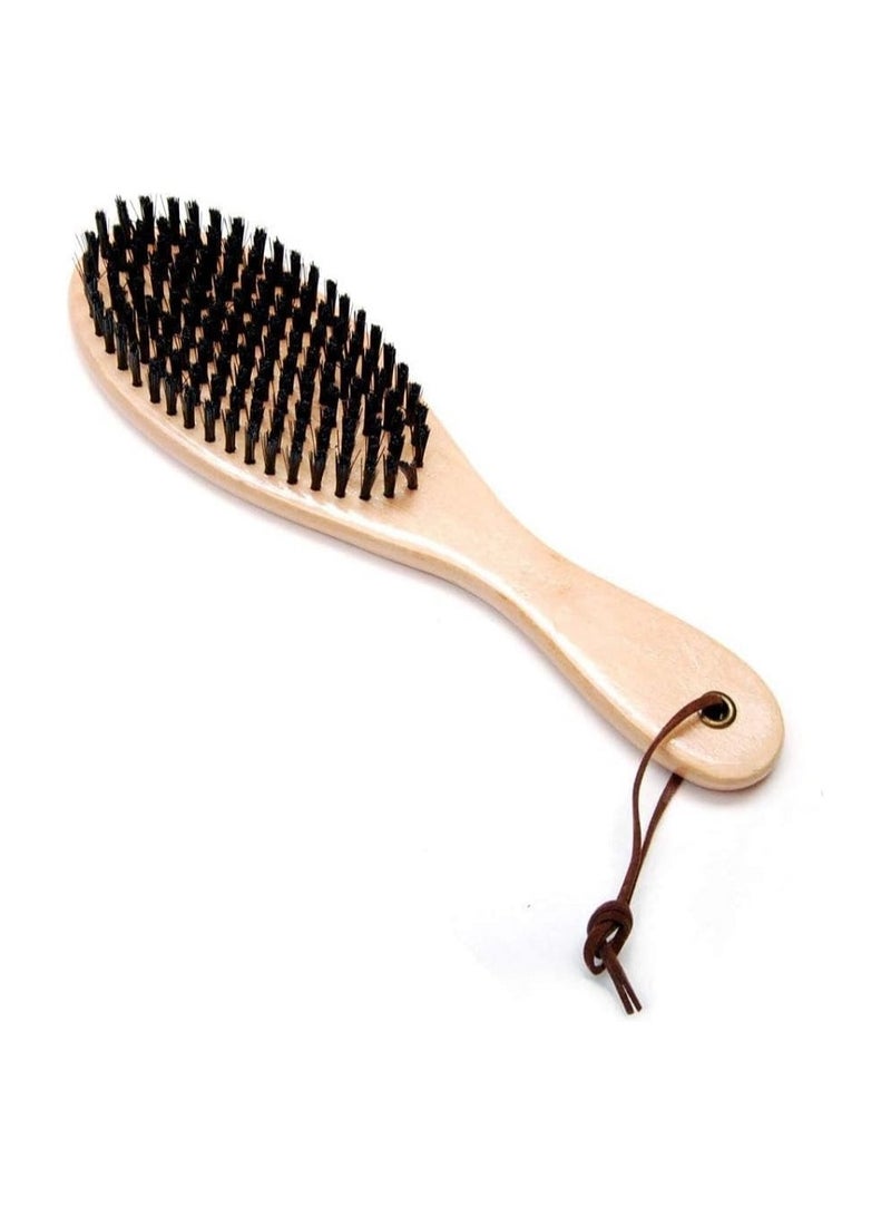 فرشاة شعر خشبية بشعيرات سوداء-فرشاة شعر عملية بمقبض خشبي طبيعي مريح لليد، تمنحك تجربة تصفيف ناعمة ولطيفة على فروة الرأس - Image 1
