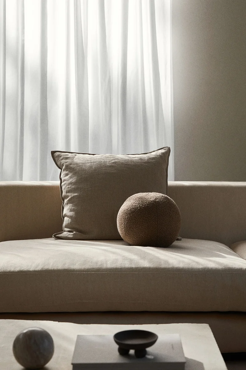 اتش اند ام ستارة عريضة بطول متعدد الأطراف