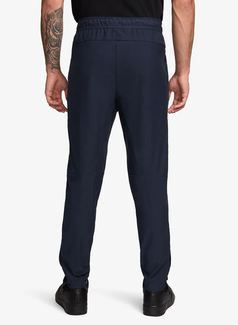 نايكي بنطلون رياضي قصير محبوك