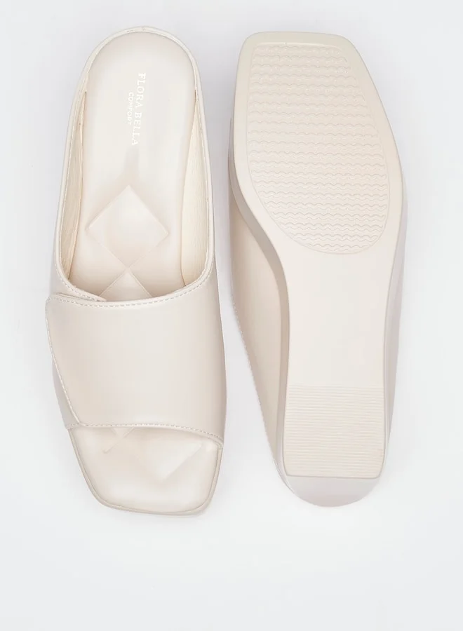 فلورا بيلا من شو إكسبرس Women Solid Slip-On Flatform Heels Sandals