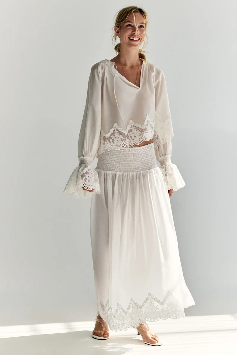 H&M Lace-trimmed smocked skirt