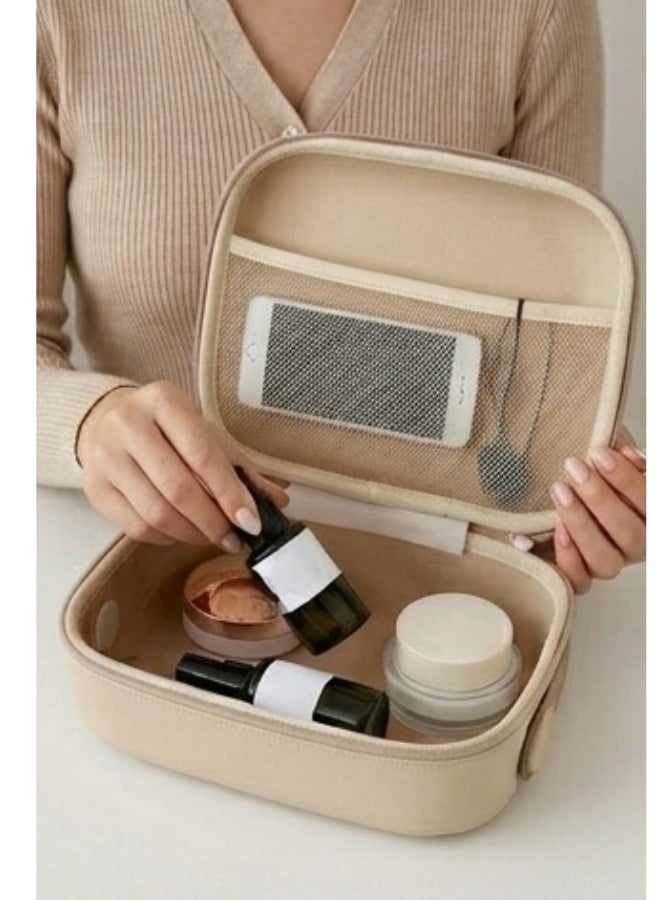 حقيبة تنظيم مستحضرات تجميل بيضاوية الشكل بمقبض علوي عريض، وسحاب مزدوج، وحقيبة مكياج احترافية مقاومة للصدمات، وحقيبة أدوات تجميل عملية للسفر، وحقيبة تخزين متعددة الأقسام مع جيب علوي شبكي، وحوامل فرش مرنة، وحقيبة مستحضرات تجميل متينة للاستخدام اليومي، ومجموعة أدوات فنان المكياج، وتخزين منتجات العناية بالبشرة وأدوات النظافة، وحقيبة تنظيم مستحضرات تجميل محمولة للسفر والمنزل (بيج) - Image 5