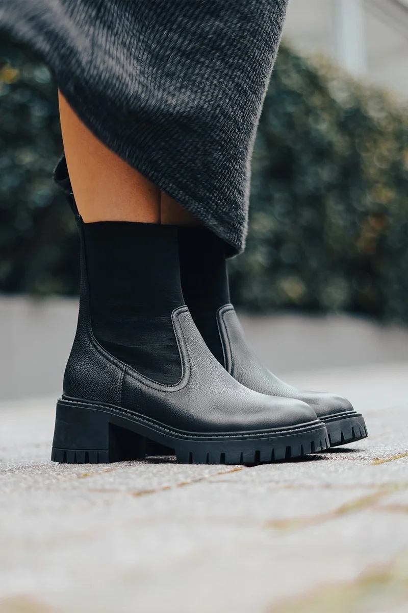 مارجين Women's Leather Elastic Thick Heeled Scratch Sole Casual Boots Roden