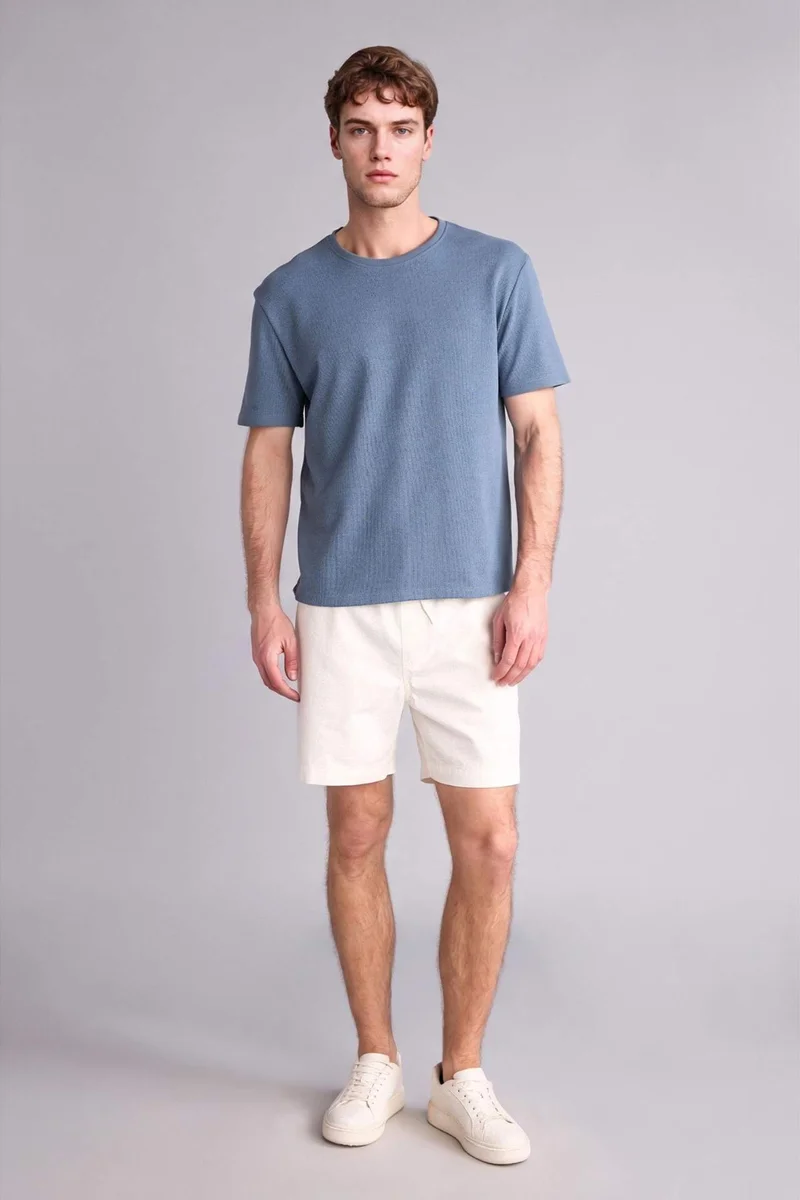 ديفاكتو Regular Fit Short Sleeve T-Shirt