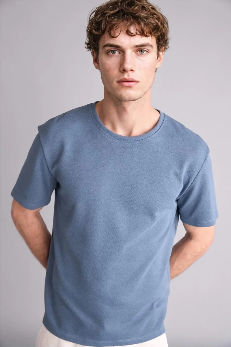 ديفاكتو Regular Fit Short Sleeve T-Shirt