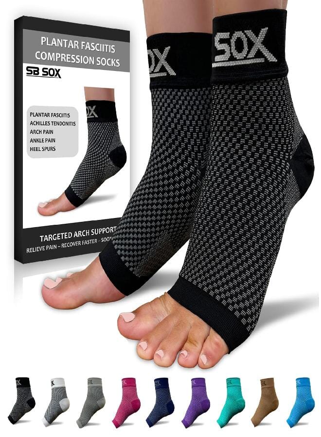 SB جوارب SB SOX لتخفيف آلام التهاب اللفافة الأخمصية - جبيرة ليلية ودعامة للقدم لالتهاب وتر العرقوب، آلام الكعب، ودعم القوس - غلاف ضغط للقدم للتعافي، تورم القدم، والإرهاق (أسود، متوسط) - Image 1