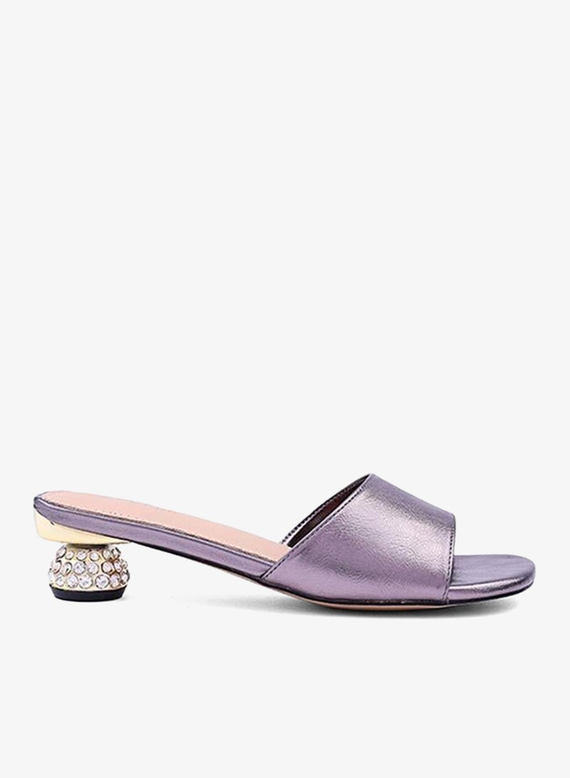Cuple Elegant heel slippers designed for a chic look. - Image 2