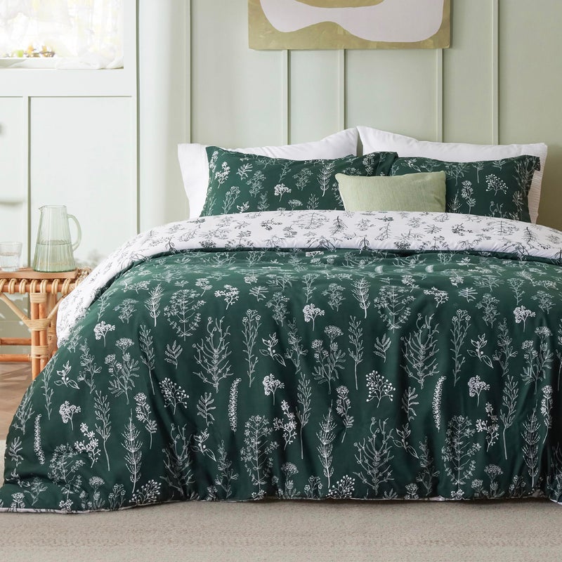 Bedsure 3 Pcs Floral Patterned Reversible Emerald Green Queen Duvet Cover Set with Zipper Closure and 8 Corner Ties, Includes 1 Duvet Cover (230 cm x 230 cm) and 2 Pillow Shams (50 cm x 66 cm) - Image 1