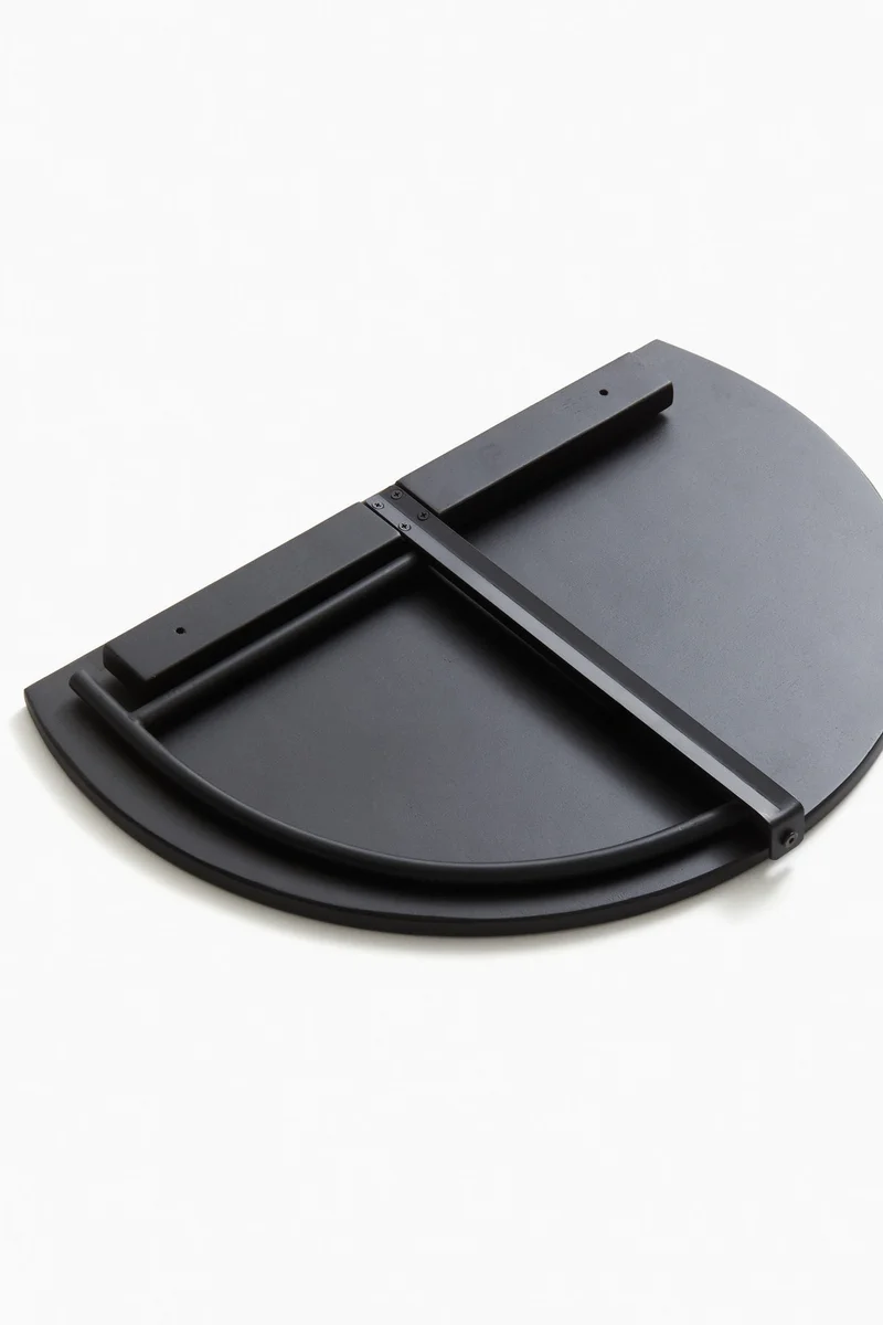 اتش اند ام طاولة طعام تعلق على الحائط