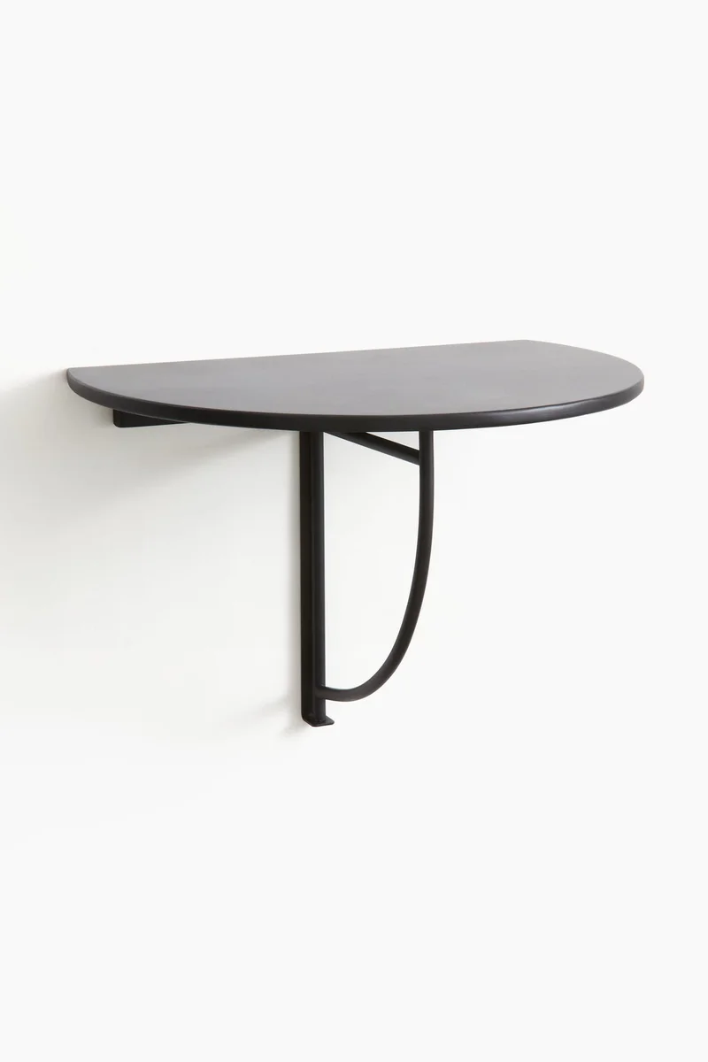 اتش اند ام طاولة طعام تعلق على الحائط