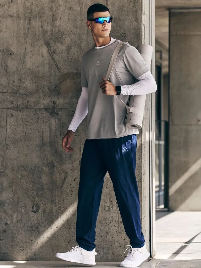 تومي لايف TOMMY Men's Solid Polyester Crew Neck T-Shirt