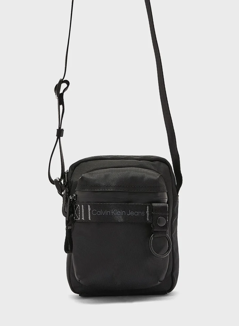 Calvin Klein Jeans Crossovers Ultra Light Reporter Bag