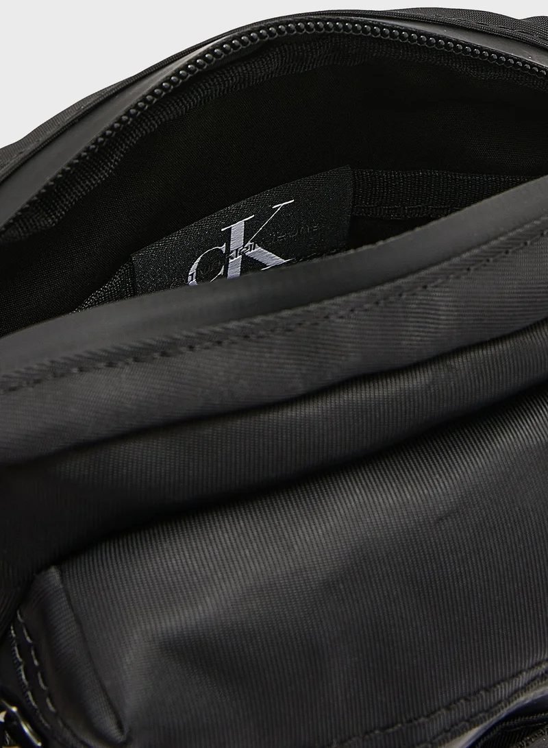 Calvin Klein Jeans Crossovers Ultra Light Reporter Bag